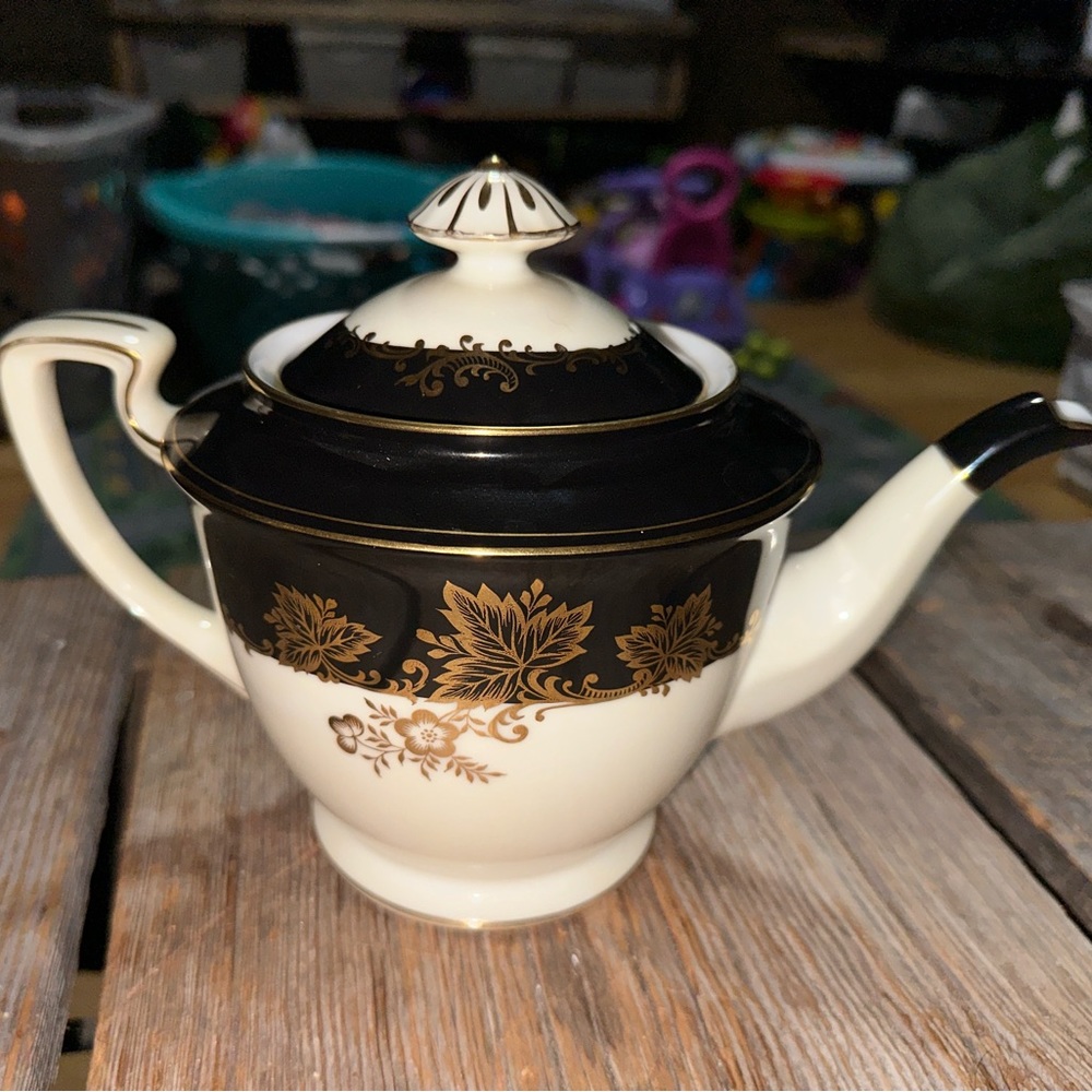 Noritake Tea Pot Set - Picture 3 of 4